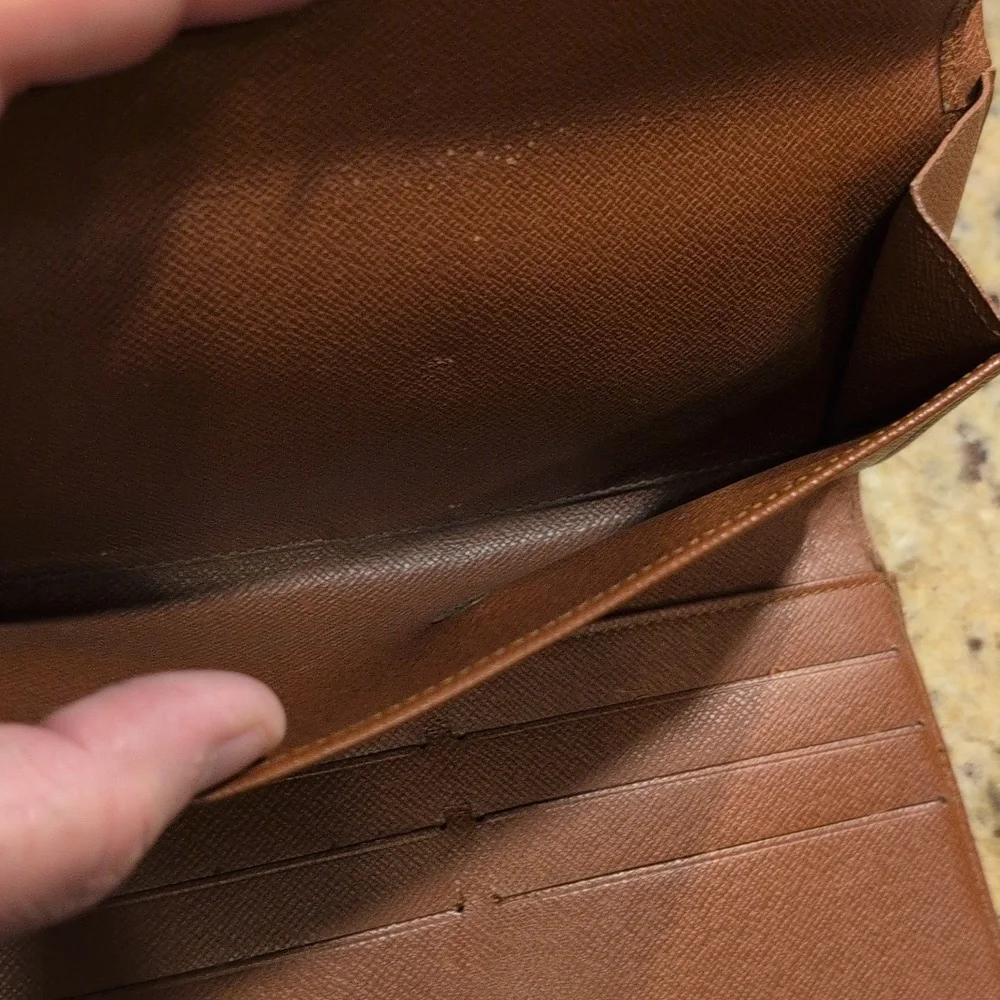 Louis Vuitton Brown Monogram Wallet Classic Design. Authentic - Picture 5 of 7